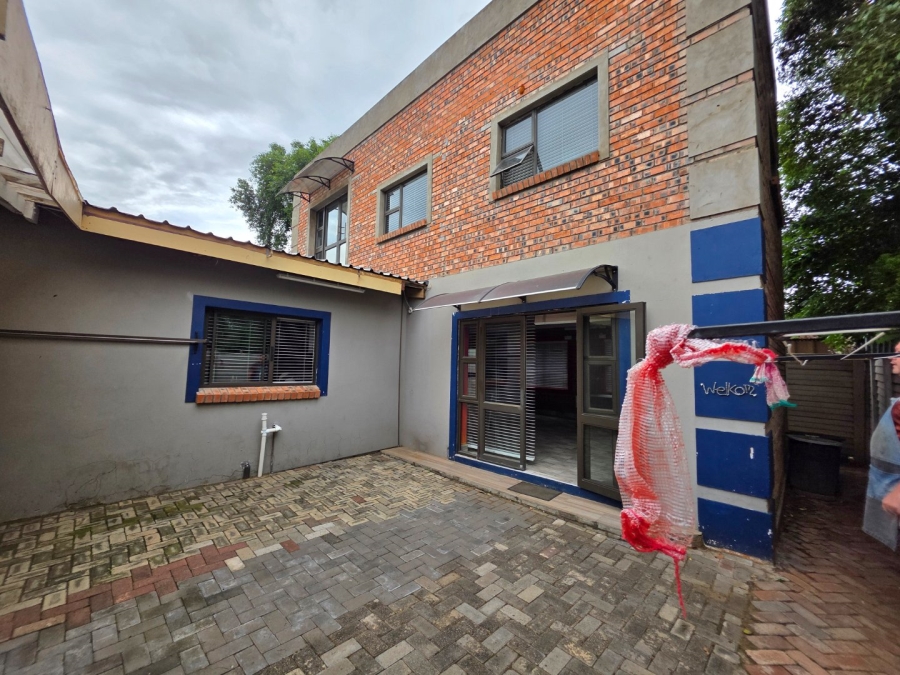 6 Bedroom Property for Sale in Brandwag Free State